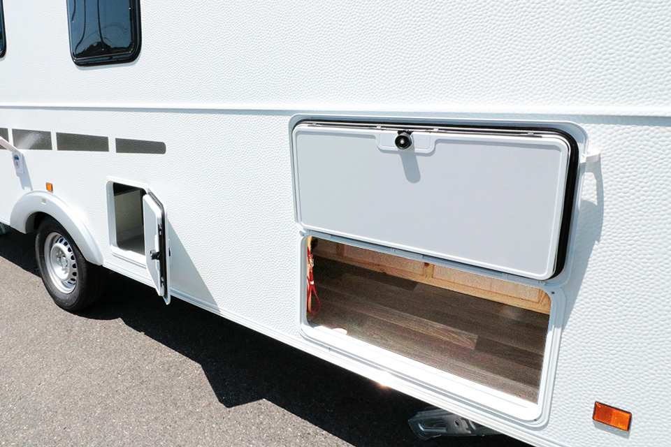 バゲッジドア(外部アクセス扉)