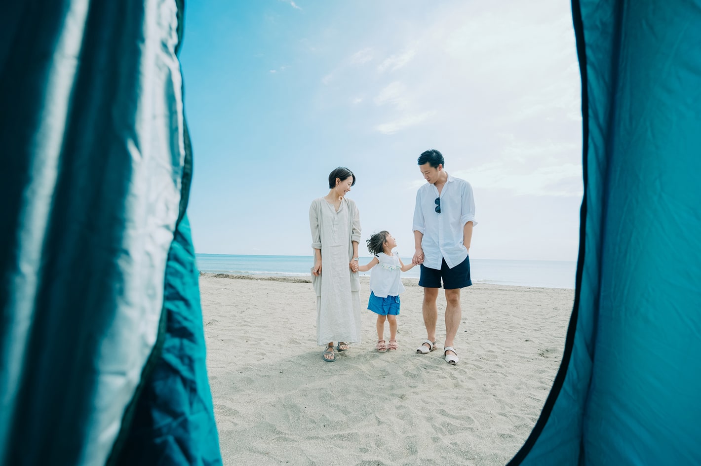 快適に過ごそう 夏キャンプの服装のポイントやおすすめアイテム キャンピングカーコラム キャンピングカーのフジ 株式会社フジカーズジャパン