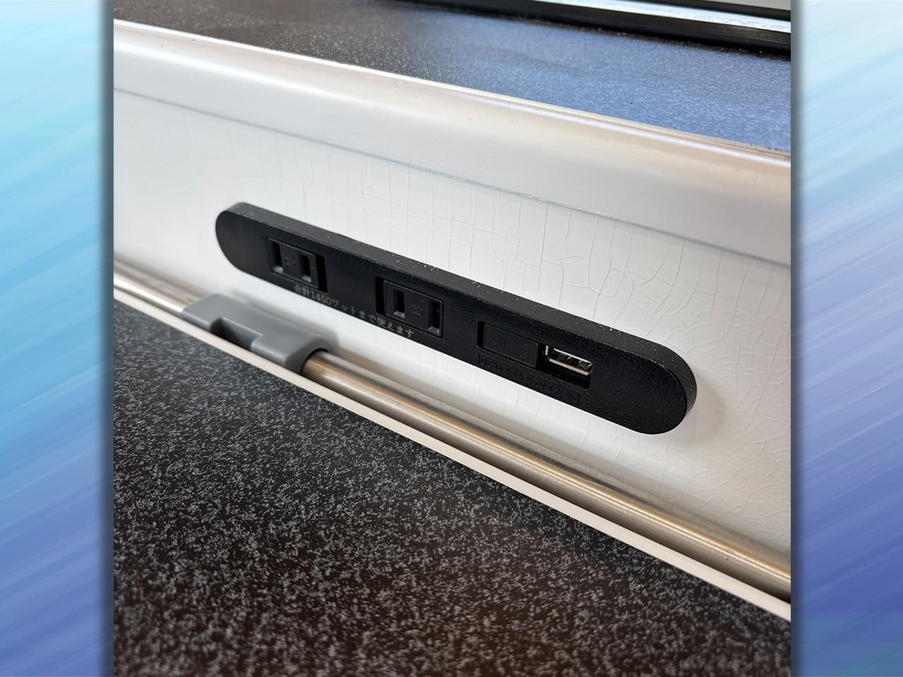 千歳レンタルステーション(北海道)取り扱いレンタルキャンピングカー キャンパーワイド 画像