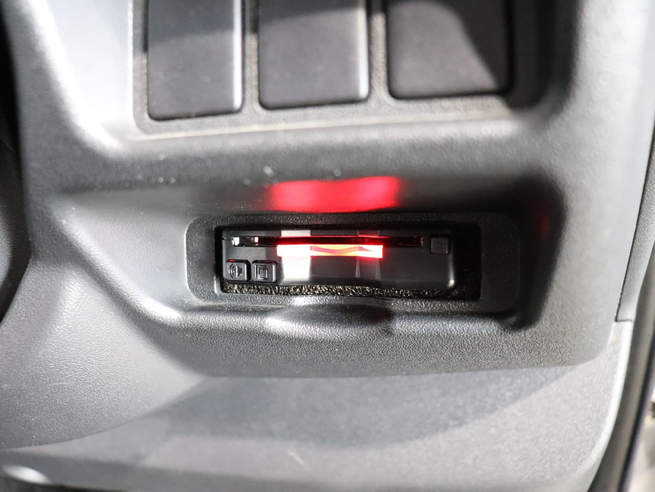 千歳レンタルステーション(北海道)取り扱いレンタルキャンピングカー フォックス FIKA 画像