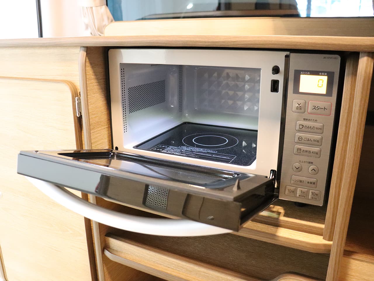 千歳レンタルステーション(北海道)取り扱いレンタルキャンピングカー フォックス Liberta 画像