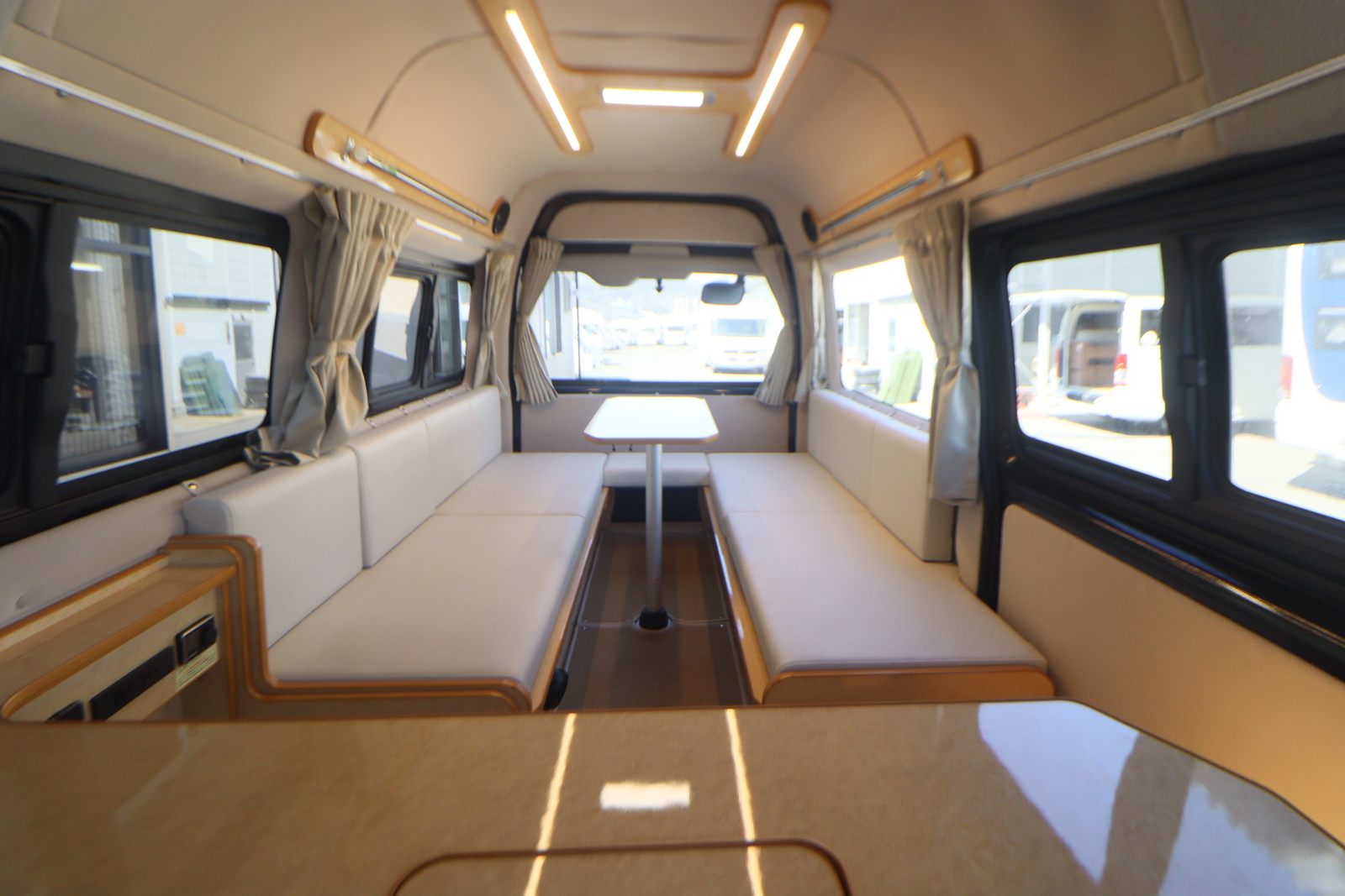 キャンピングカー バンコン ﾊｲｴｰｽ FOCS DSｺﾝﾊﾟｸﾄ