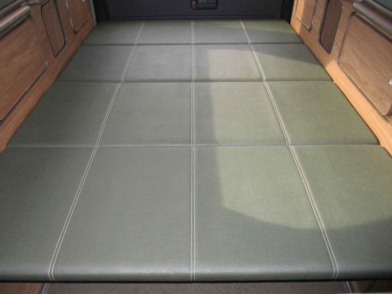 キャンピングカー バンコン ﾊｲｴｰｽ FOCS ｴｽﾊﾟｼｵes 1ｵｰﾅｰ