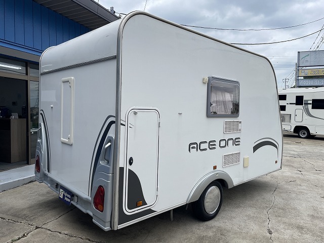 キャンピングカー トレーラー ｴｰｽｷｬﾗﾊﾞﾝ ｴｰｽ330DL ｳｲﾝﾄﾞｳｴｱｺﾝ