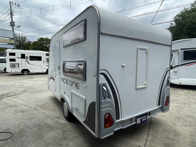 キャンピングカー トレーラー ｴｰｽｷｬﾗﾊﾞﾝ ｴｰｽ330DL ｳｲﾝﾄﾞｳｴｱｺﾝ