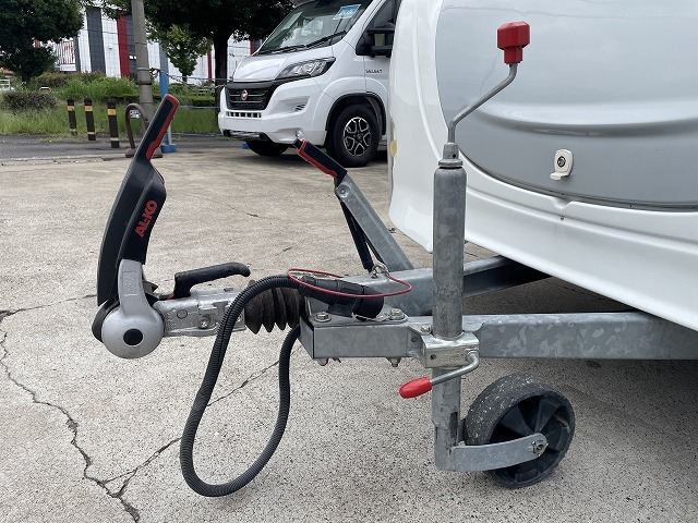 キャンピングカー トレーラー ｴｰｽｷｬﾗﾊﾞﾝ ｴｰｽ330DL ｳｲﾝﾄﾞｳｴｱｺﾝ