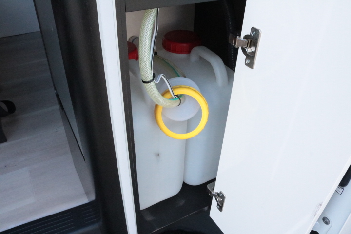 キャンピングカー バンコン ﾊｲｴｰｽ ﾄｲﾌｧｸﾄﾘｰ ﾊﾞｰﾃﾞﾝｱﾙﾀﾓｰﾀﾞ　