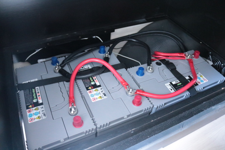 キャンピングカー バンコン ﾊｲｴｰｽ ﾄｲﾌｧｸﾄﾘｰ ﾊﾞｰﾃﾞﾝｱﾙﾀﾓｰﾀﾞ　