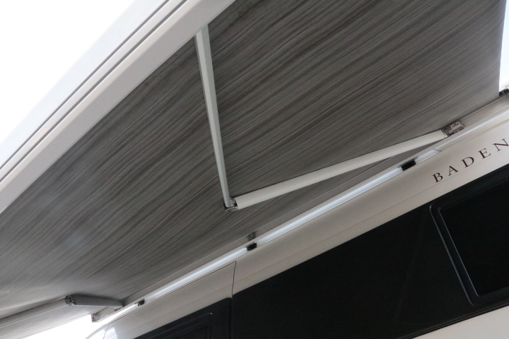 キャンピングカー バンコン ﾊｲｴｰｽ ﾄｲﾌｧｸﾄﾘｰ ﾊﾞｰﾃﾞﾝｱﾙﾀﾓｰﾀﾞ　