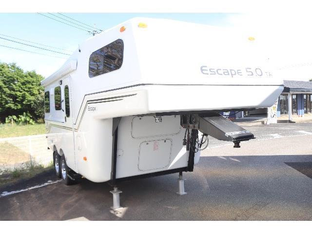 キャンピングカー トレーラー ﾌｨﾌｽﾄﾚｰﾗｰ ｴｽｹｰﾌﾟ 5.0TA ﾙｰﾌAC