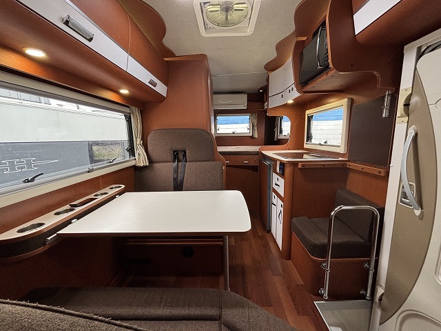 キャンピングカー キャブコン ｶﾑﾛｰﾄﾞ ﾅｯﾂRV ｸﾚｱ5.3Xｴﾎﾞﾘｭｰｼｮﾝ