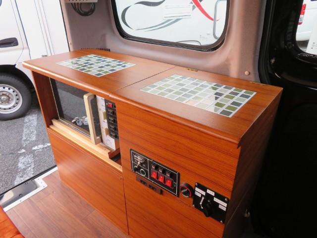 キャンピングカー バンコン NV200ﾊﾞﾈｯﾄ ｽﾃｰｼﾞ21ﾘｿﾞｰﾄﾃﾞｭｵﾕｰﾛ