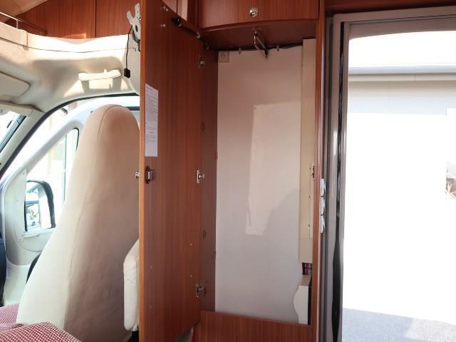 キャンピングカー キャブコン ﾃﾞｭｶﾄ ｱﾄﾞﾘｱ ｺﾝﾊﾟｸﾄSP 発電機 AC