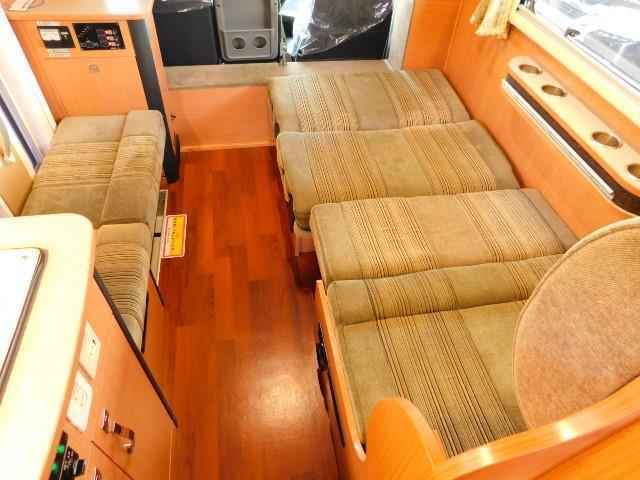 キャンピングカー キャブコン ｶﾑﾛｰﾄﾞ ﾅｯﾂRV ｸﾚｿﾝﾎﾞﾔｰｼﾞｭW