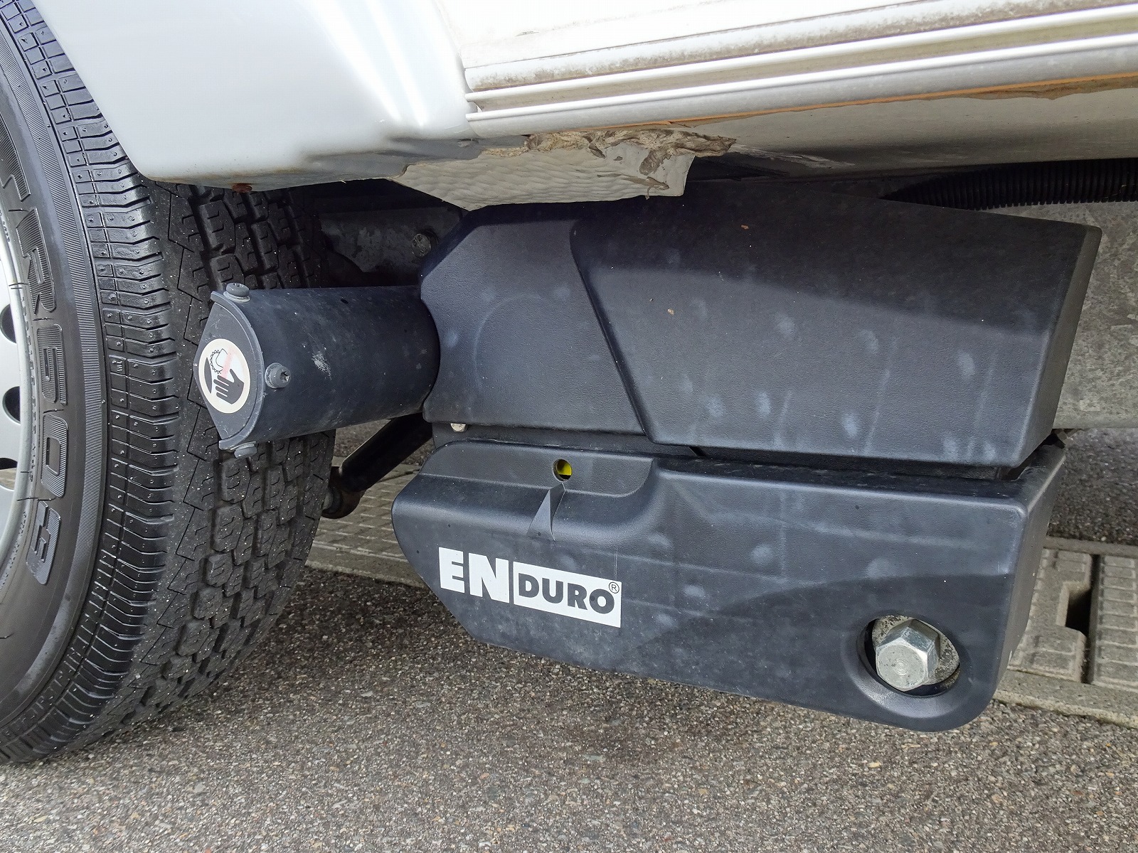 キャンピングカー トレーラー ｴｰｽｷｬﾗﾊﾞﾝ ｴｰｽ330DL ｳｲﾝﾄﾞｳｴｱｺﾝ