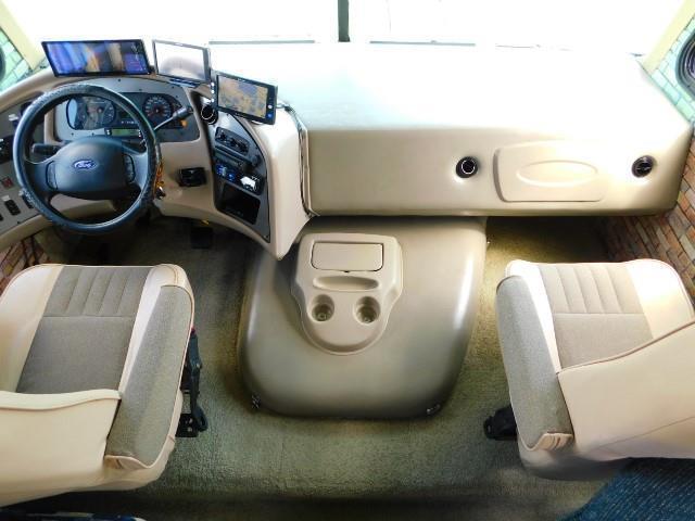 キャンピングカー バスコン ﾌｫｰﾄﾞF53 ｺｰﾁﾒﾝ ﾐﾗﾀﾞMH300QB