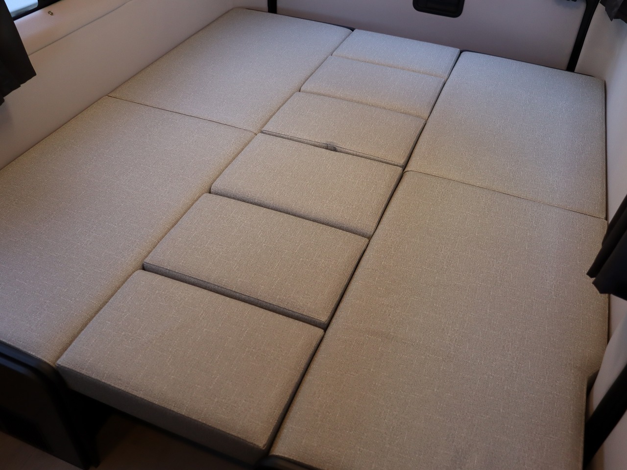 キャンピングカー バンコン ﾊｲｴｰｽ FOCS DSｺﾝﾊﾟｸﾄ 4WDDT