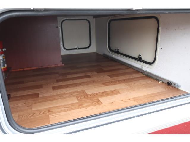 キャンピングカー バスコン ﾘｴｯｾⅡ ﾅｯﾂRV ﾎﾞｰﾀﾞｰ ﾙｰﾌｴｱｺﾝ 発電機