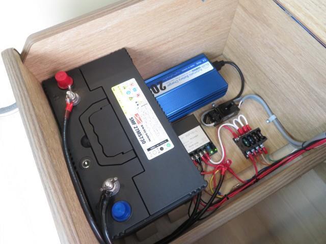 キャンピングカー バンコン NV200ﾊﾞﾈｯﾄ FOCS Luz ﾙｿ  登録済未使用