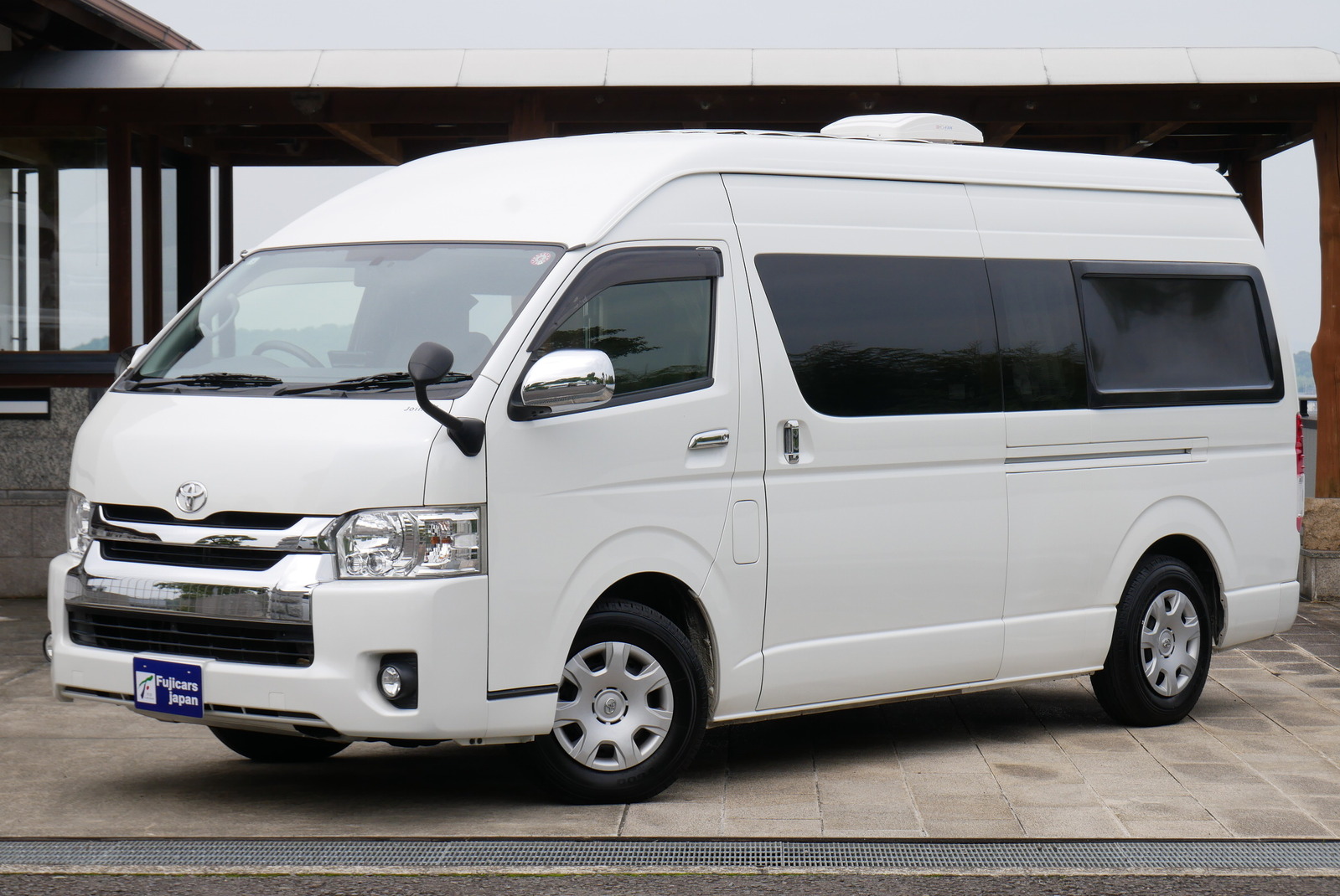 キャンピングカー バンコン ﾊｲｴｰｽ RVﾄﾗｽﾄ ｼﾞｮｲﾝ 後席ﾓﾆﾀｰ