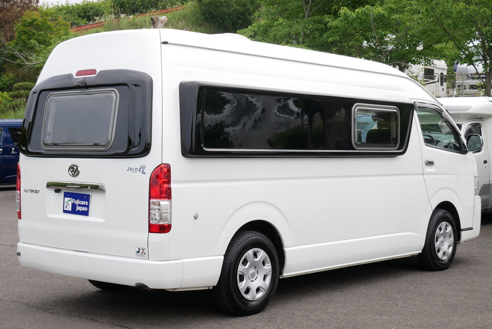 キャンピングカー バンコン ﾊｲｴｰｽ RVﾄﾗｽﾄ ｼﾞｮｲﾝ 後席ﾓﾆﾀｰ