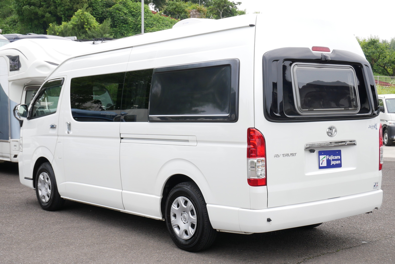 キャンピングカー バンコン ﾊｲｴｰｽ RVﾄﾗｽﾄ ｼﾞｮｲﾝ 後席ﾓﾆﾀｰ