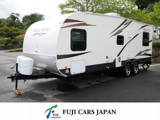 キャンピングカー トレーラー リバーサイドRV トイホーラー826 要けん引免許