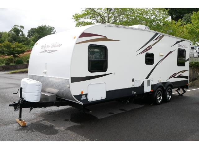 キャンピングカー トレーラー ﾘﾊﾞｰｻｲﾄﾞRV ﾄｲﾎｰﾗｰ826 要けん引免許