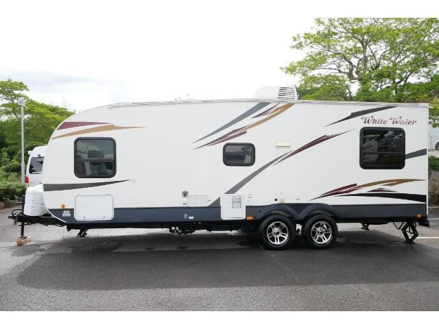キャンピングカー トレーラー ﾘﾊﾞｰｻｲﾄﾞRV ﾄｲﾎｰﾗｰ826 要けん引免許