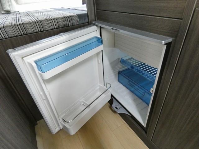 キャンピングカー キャブコン ｶﾑﾛｰﾄﾞ 東和 ｳﾞｫｰﾝｽﾞｨｰﾍﾞﾝ家庭用AC