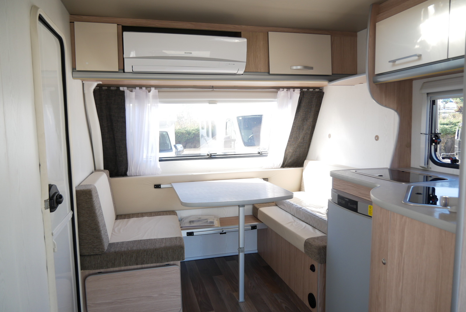 キャンピングカー トレーラー  ｴｰｽﾜﾝ330ﾙｰﾑ 家庭用AC　登録済み未使用車