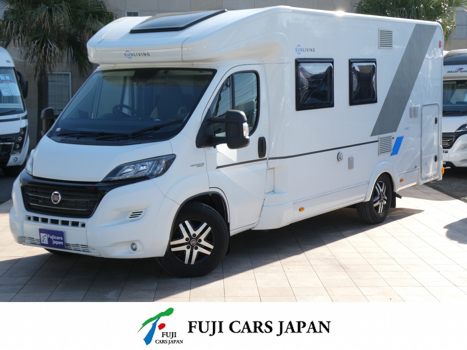 キャンピングカー キャブコン サンリビング S70SP　6速AT　家庭用エアコン