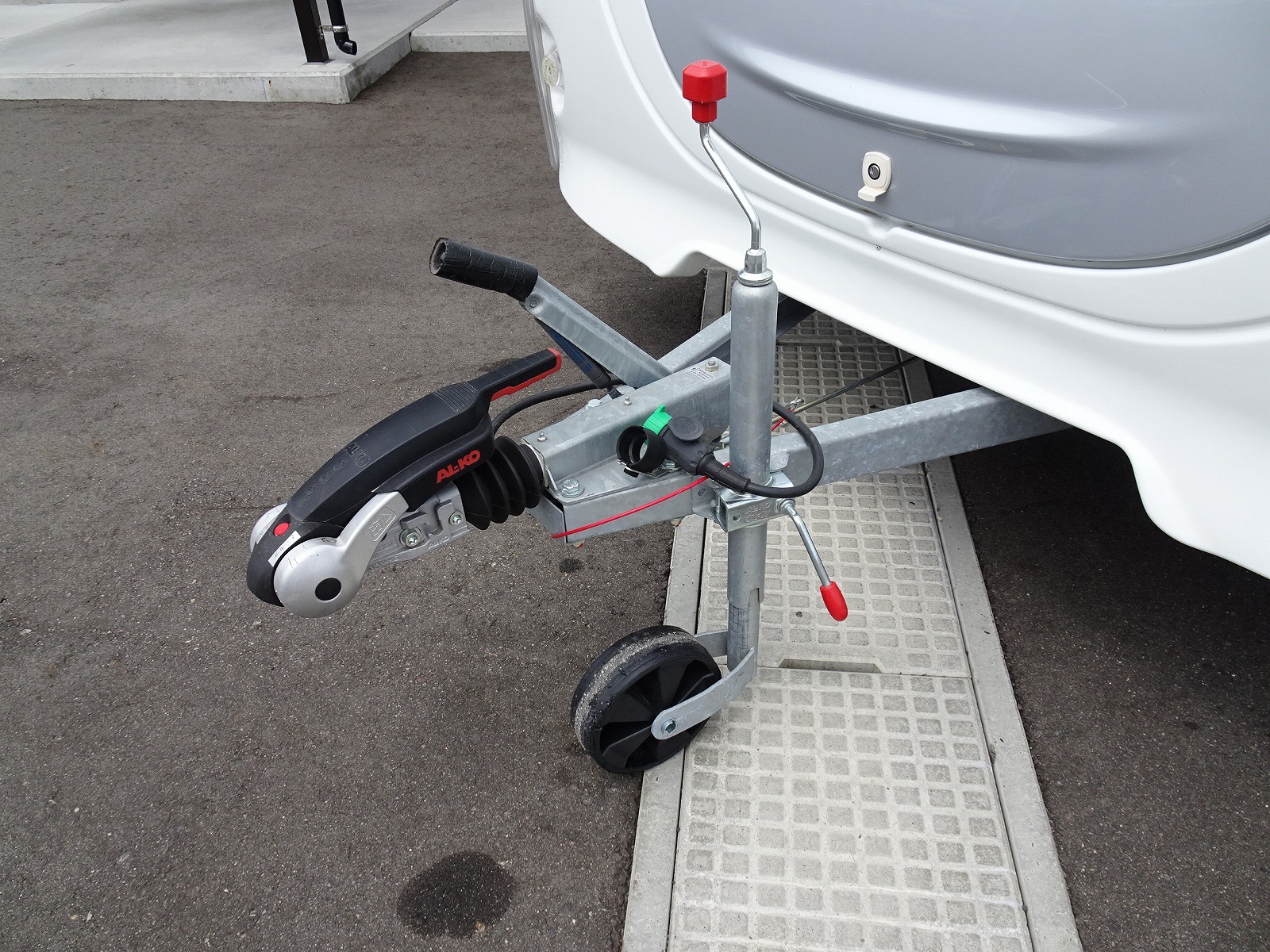 キャンピングカー トレーラー ｴｰｽﾜﾝ 330DL 家庭用ｴｱｺﾝ 登録済未使用車