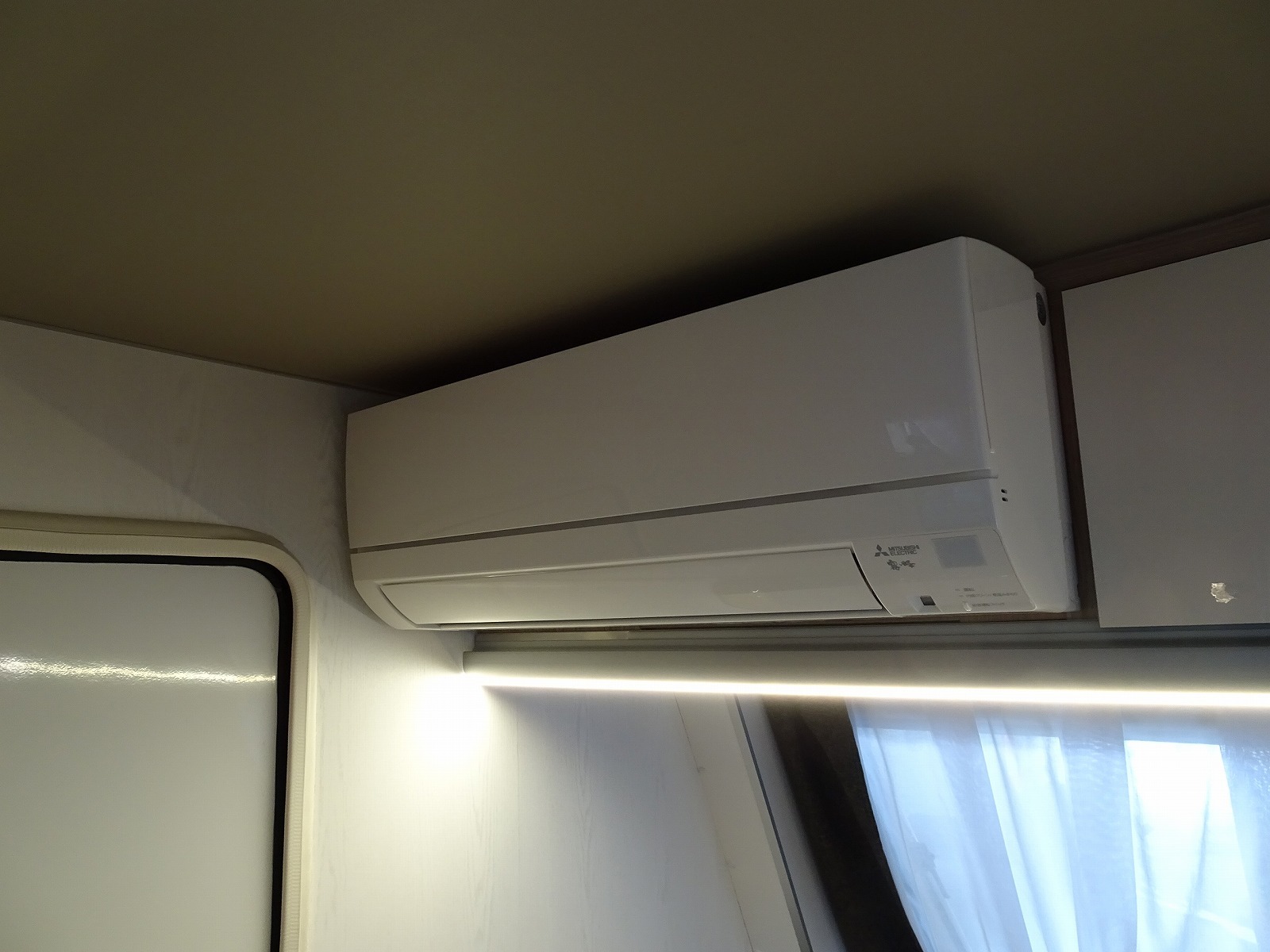 キャンピングカー トレーラー ｴｰｽﾜﾝ 330DL 家庭用ｴｱｺﾝ 登録済未使用車