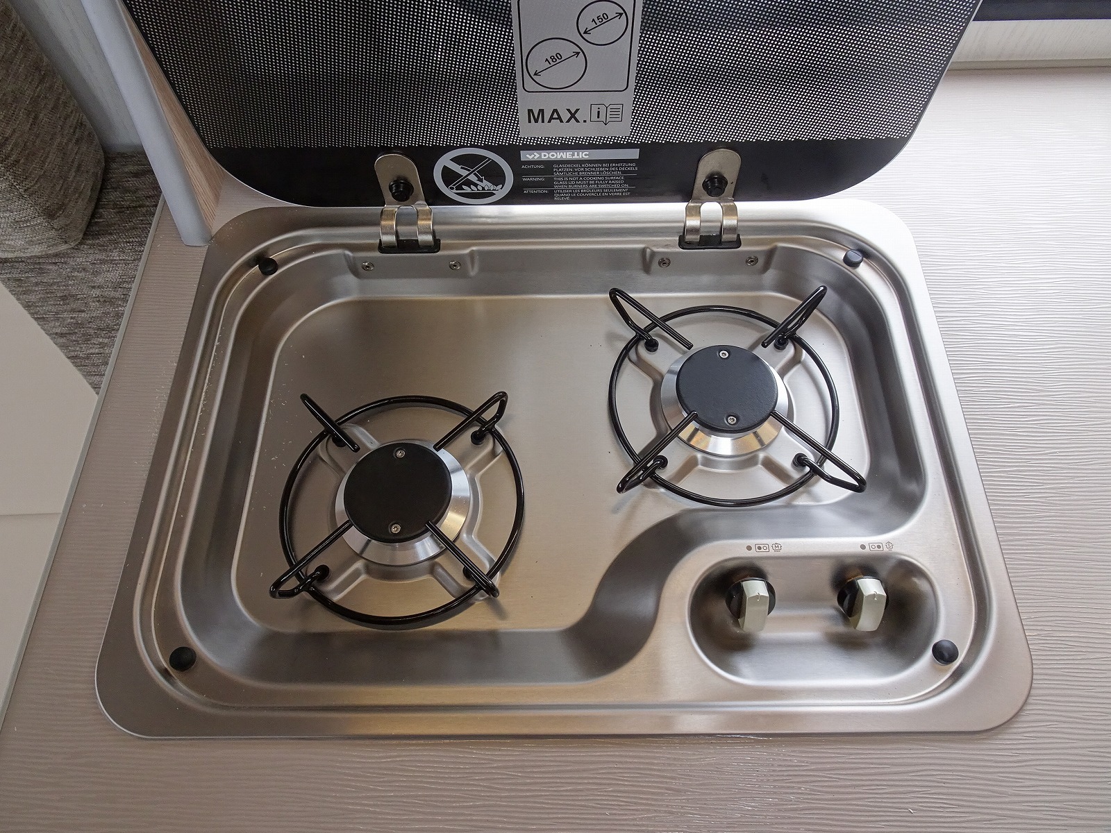 キャンピングカー トレーラー ｴｰｽﾜﾝ 330DL 家庭用ｴｱｺﾝ 登録済未使用車