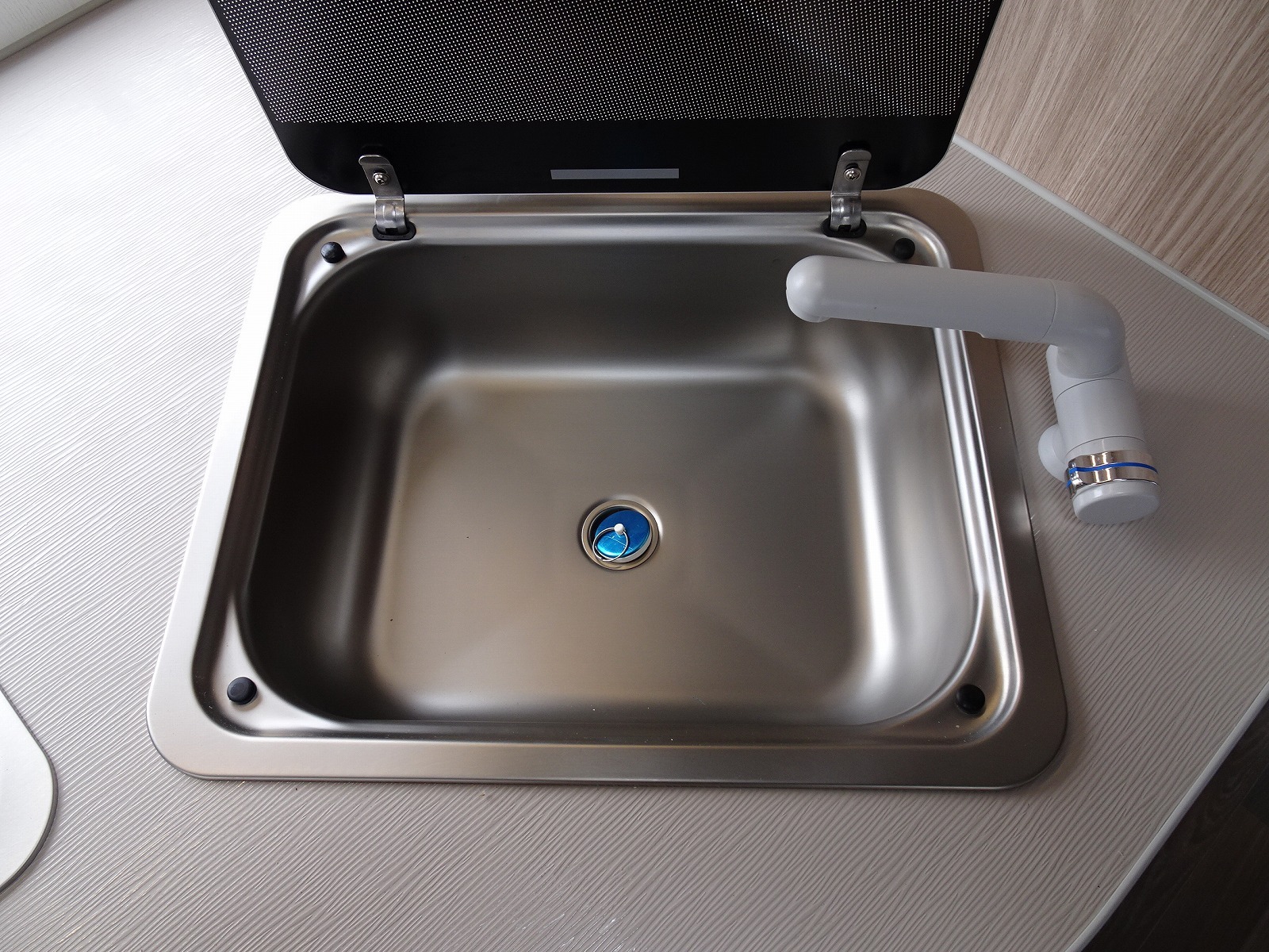 キャンピングカー トレーラー ｴｰｽﾜﾝ 330DL 家庭用ｴｱｺﾝ 登録済未使用車