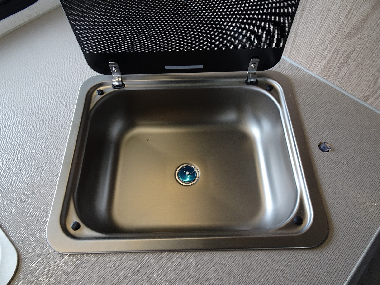 キャンピングカー トレーラー ｴｰｽﾜﾝ330ﾙｰﾑ 登録済未使用車 家庭用ｴｱｺﾝ