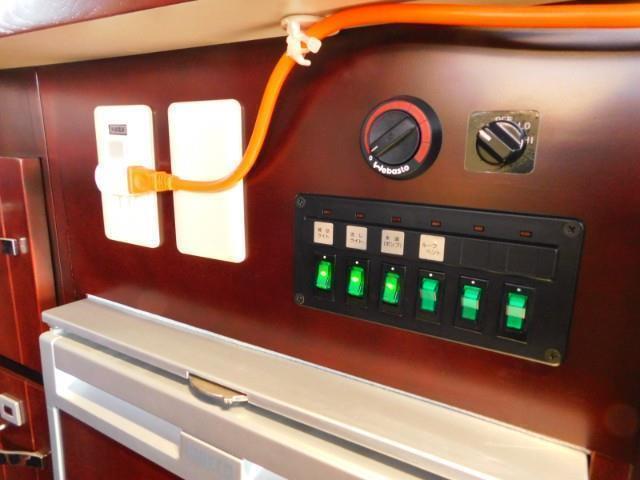 キャンピングカー キャブコン ｶﾑﾛｰﾄﾞ ﾅｯﾂRVｸﾚｿﾝX  ｿｰﾗｰﾊﾟﾈﾙ