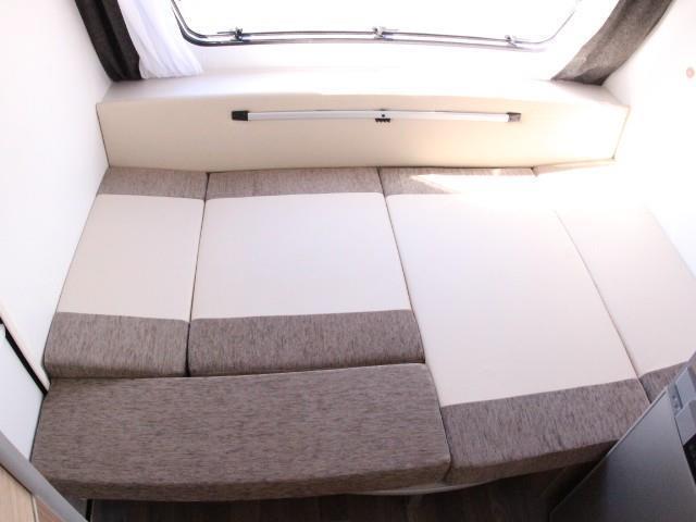 キャンピングカー トレーラー ｴｰｽｷｬﾗﾊﾞﾝ ｴｰｽﾜﾝ330DL 新車 輸入車