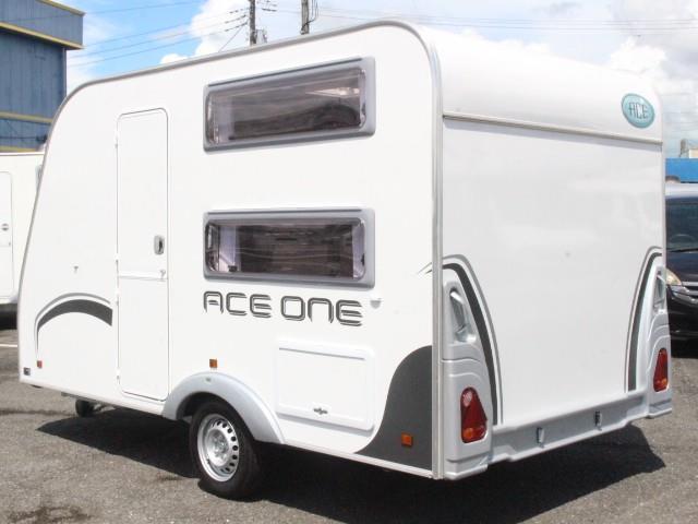 キャンピングカー トレーラー ｴｰｽｷｬﾗﾊﾞﾝ ｴｰｽﾜﾝ330DL 新車 輸入車