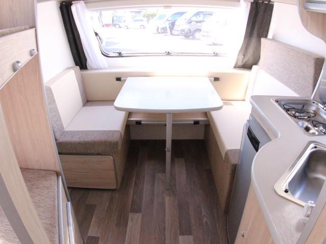キャンピングカー トレーラー ｴｰｽｷｬﾗﾊﾞﾝ ｴｰｽﾜﾝ330DL 新車 輸入車