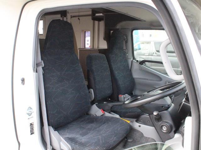 キャンピングカー キャブコン 東和 ｳﾞｫｰﾝR2Bｽﾞｨｰﾍﾞﾝ家庭用AC ｿｰﾗｰ