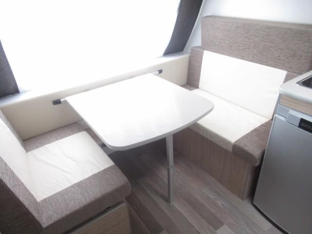 キャンピングカー トレーラー ｴｰｽｷｬﾗﾊﾞﾝｽﾞ ｴｰｽﾜﾝ330ﾙｰﾑ 新車