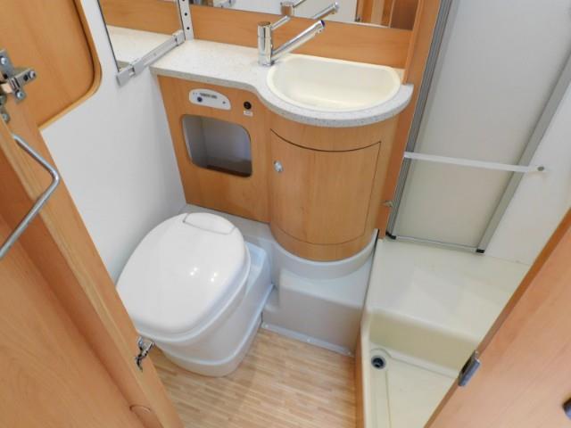 キャンピングカー キャブコン ﾖｰﾛｯﾊﾟﾌｫｰﾄﾞﾄﾗﾝｼﾞｯﾄ ﾊｲﾏｰ C512L