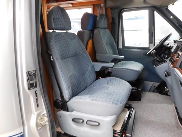 キャンピングカー キャブコン ﾖｰﾛｯﾊﾟﾌｫｰﾄﾞﾄﾗﾝｼﾞｯﾄ ﾊｲﾏｰ C512L