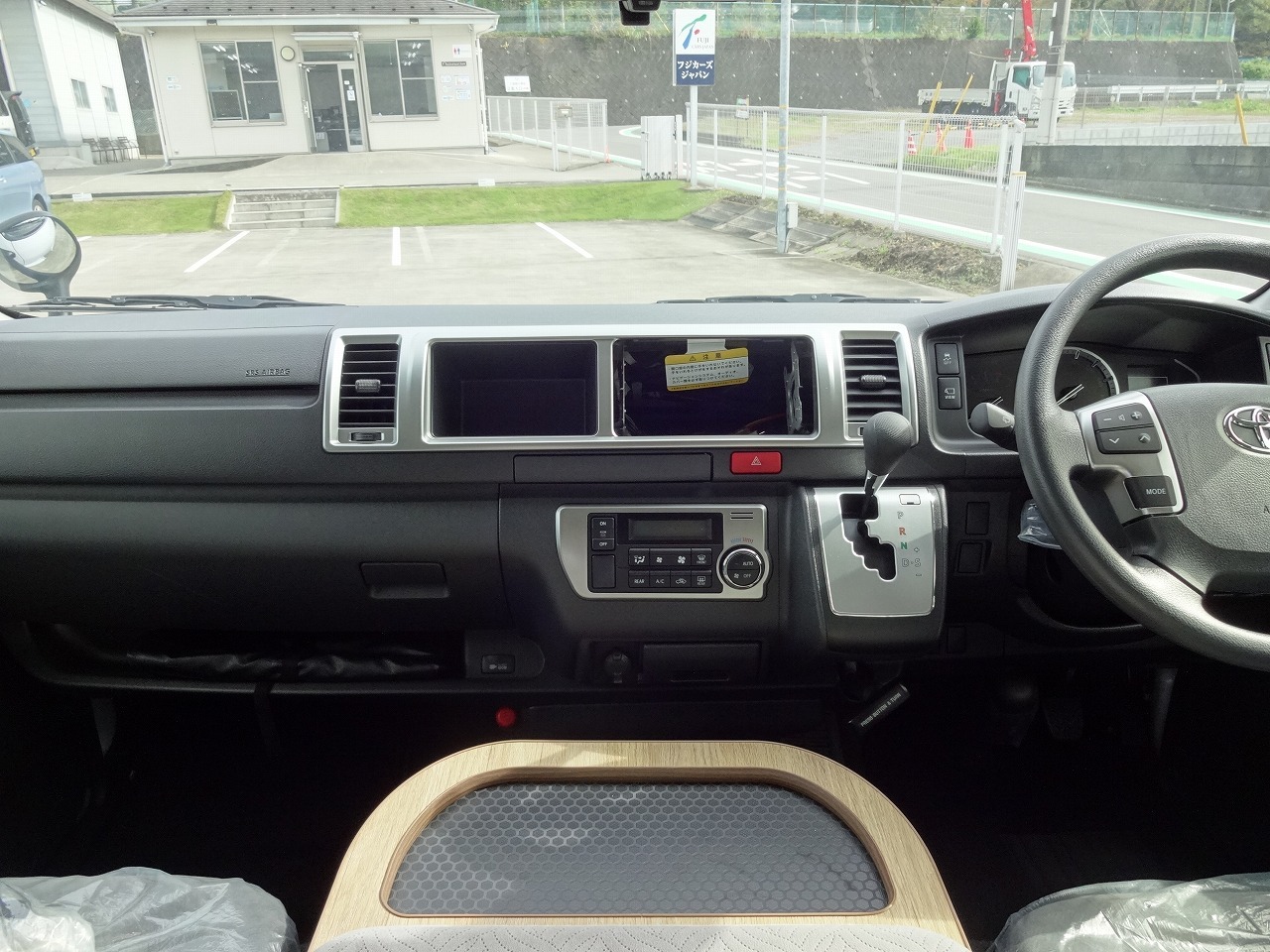 キャンピングカー バンコン ﾊｲｴｰｽ FOCS FIKA 新車展示車 ｵｰﾀﾞｰ受付中