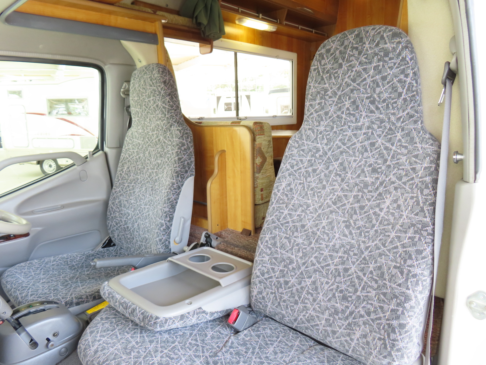 キャンピングカー キャブコン ｶﾑﾛｰﾄﾞ ﾊﾞﾝﾃｯｸ ｼﾞﾙ520 FFﾋｰﾀｰ