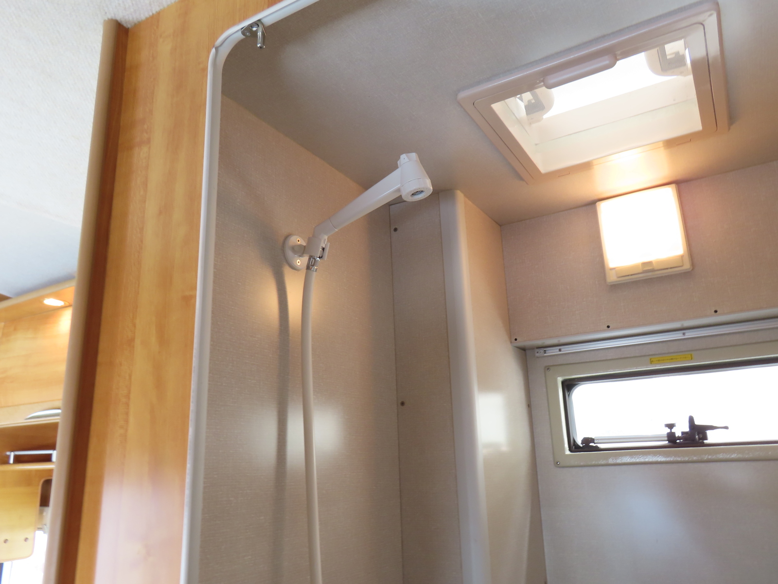 キャンピングカー キャブコン ｶﾑﾛｰﾄﾞ ﾊﾞﾝﾃｯｸ ｼﾞﾙ520 FFﾋｰﾀｰ