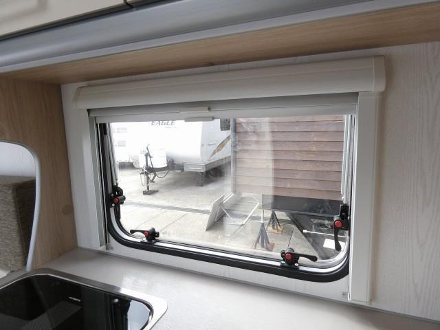 キャンピングカー トレーラー ｴｰｽｷｬﾗﾊﾞﾝ ｴｰｽ330ﾙｰﾑ 登録済未使用車