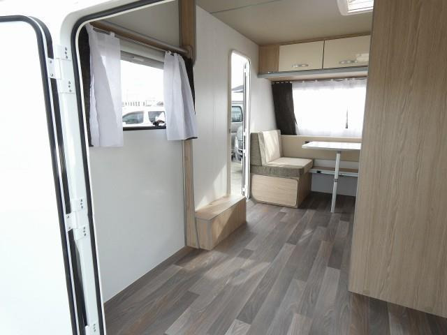 キャンピングカー トレーラー ｴｰｽｷｬﾗﾊﾞﾝ ｴｰｽ330ﾙｰﾑ 登録済未使用車